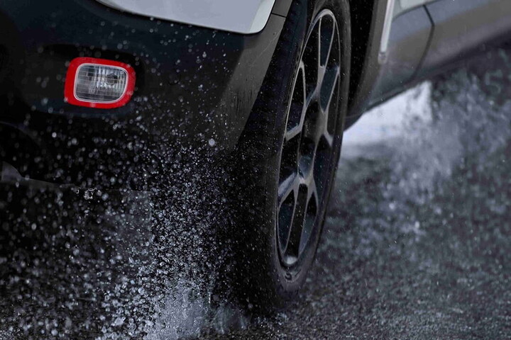 Como seu pneu pode te ajudar, e muito, na chuva